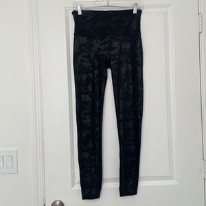 SPANX Look at Me Now Seamless Black Camo Leggings Size L High Waist